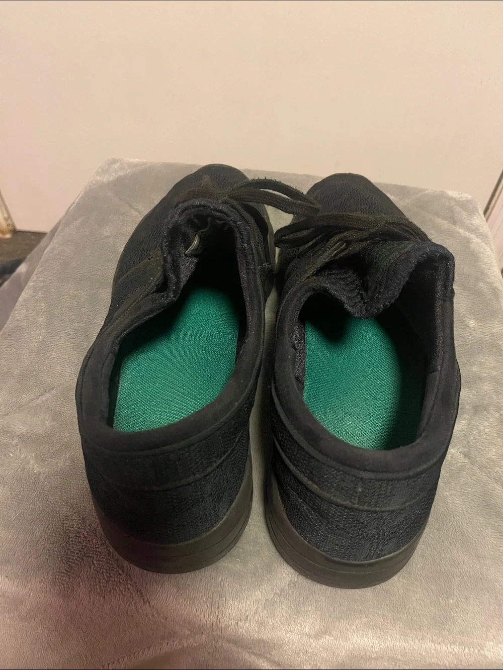 Nike Black Men's Low-Top Knit Sneakers